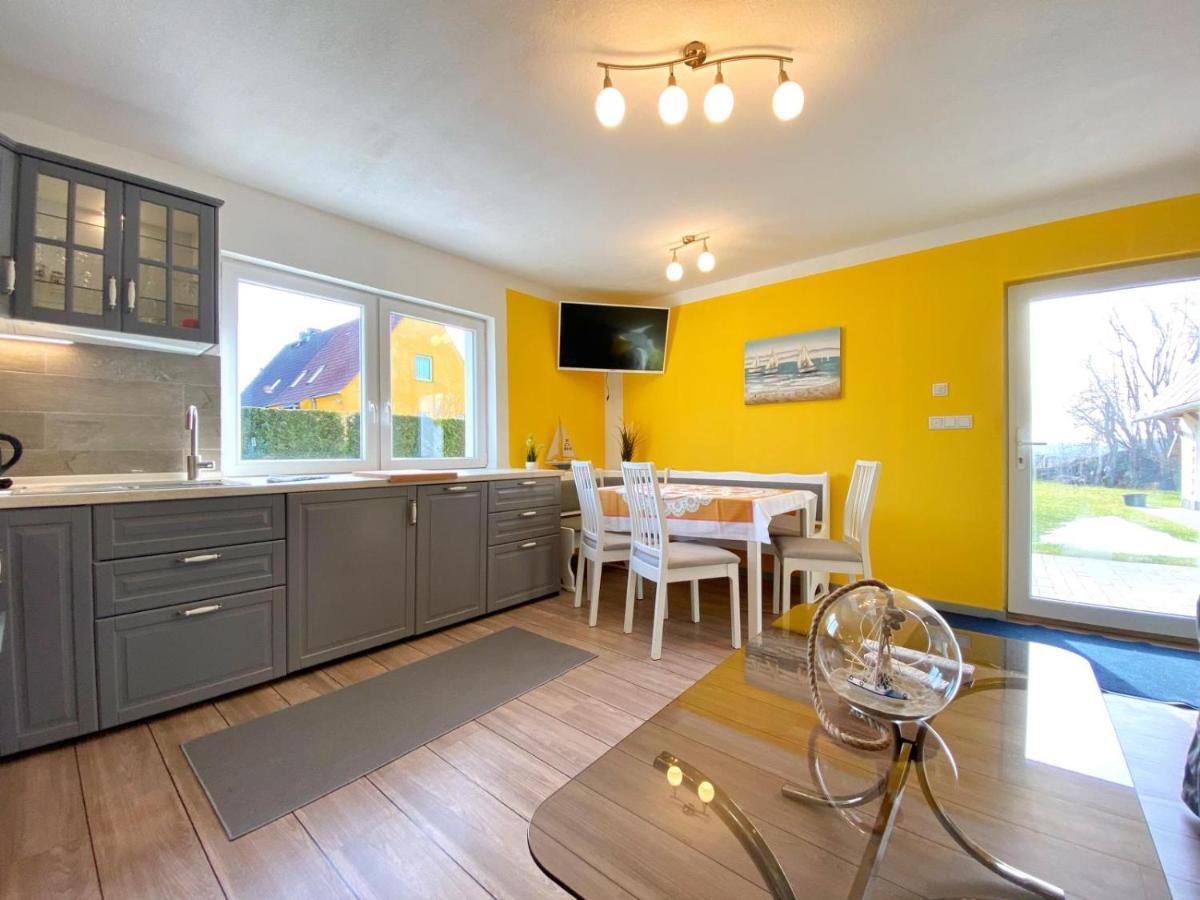 Ferienhaus Berta Сасниц Екстериор снимка