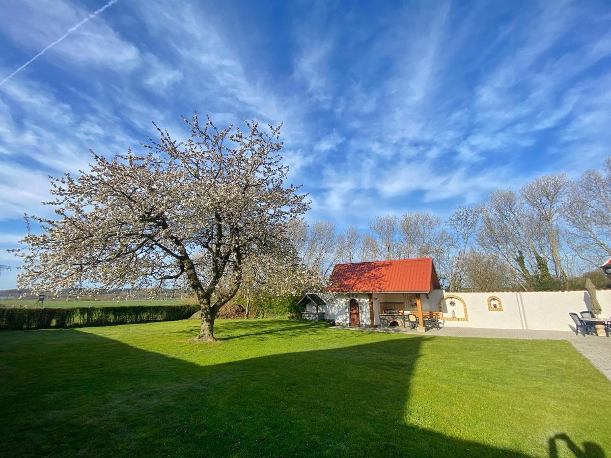 Ferienhaus Berta Сасниц Екстериор снимка